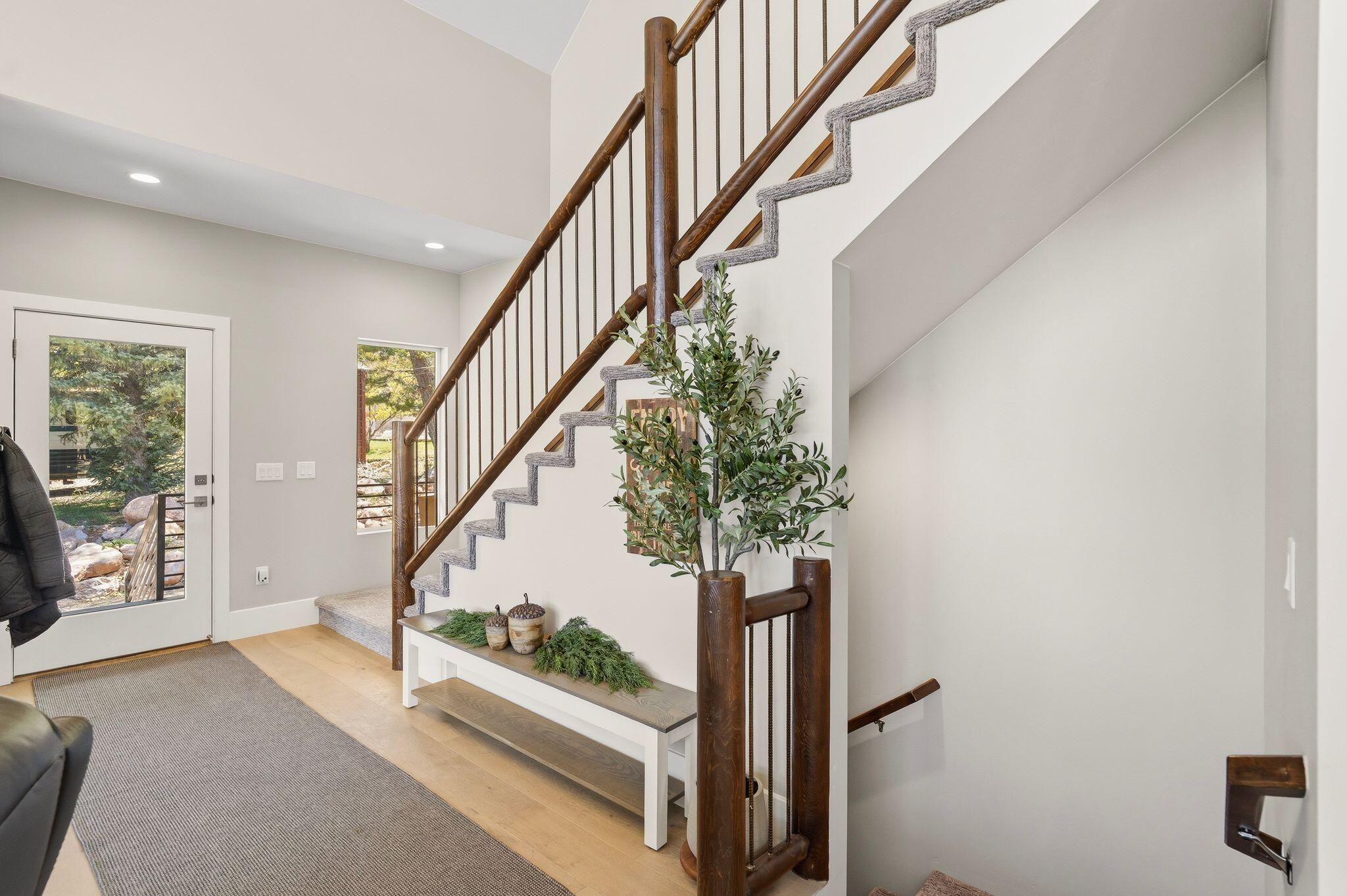 MOUNTAIN VIEW ESTATES - Residential