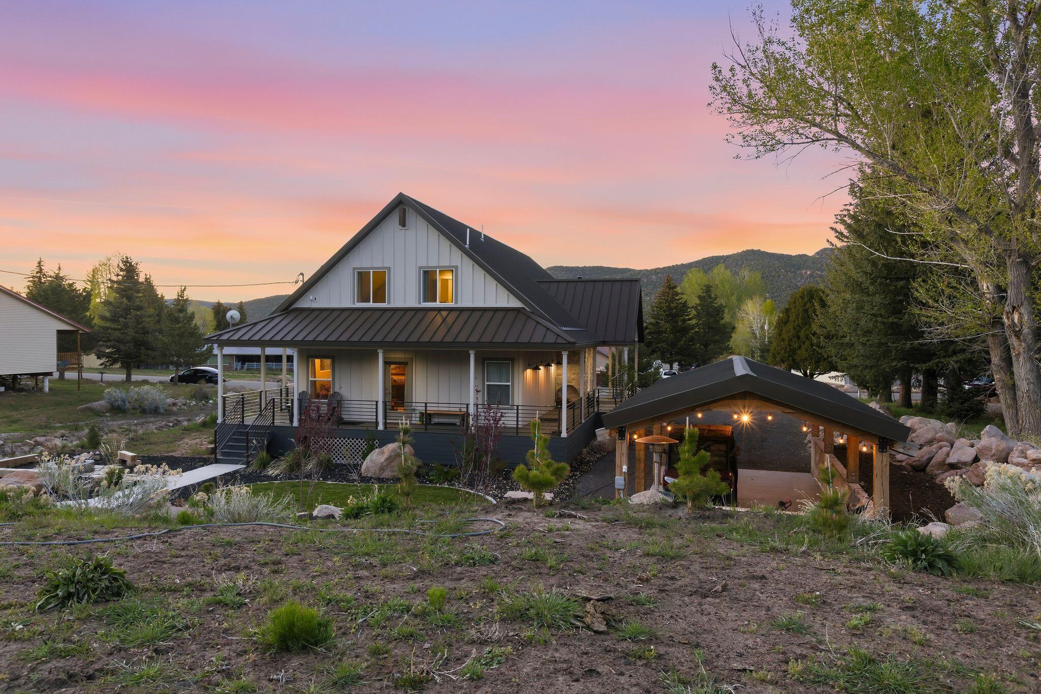 MOUNTAIN VIEW ESTATES - Residential
