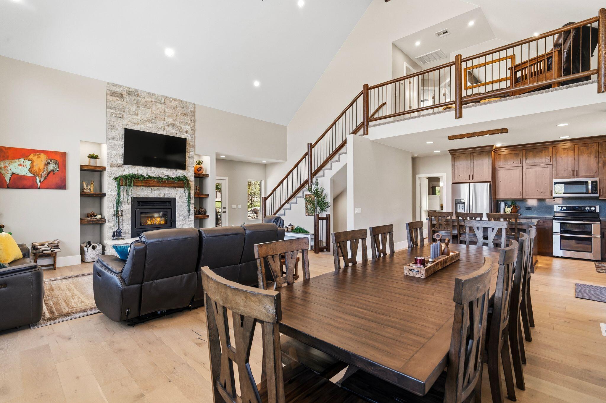 MOUNTAIN VIEW ESTATES - Residential