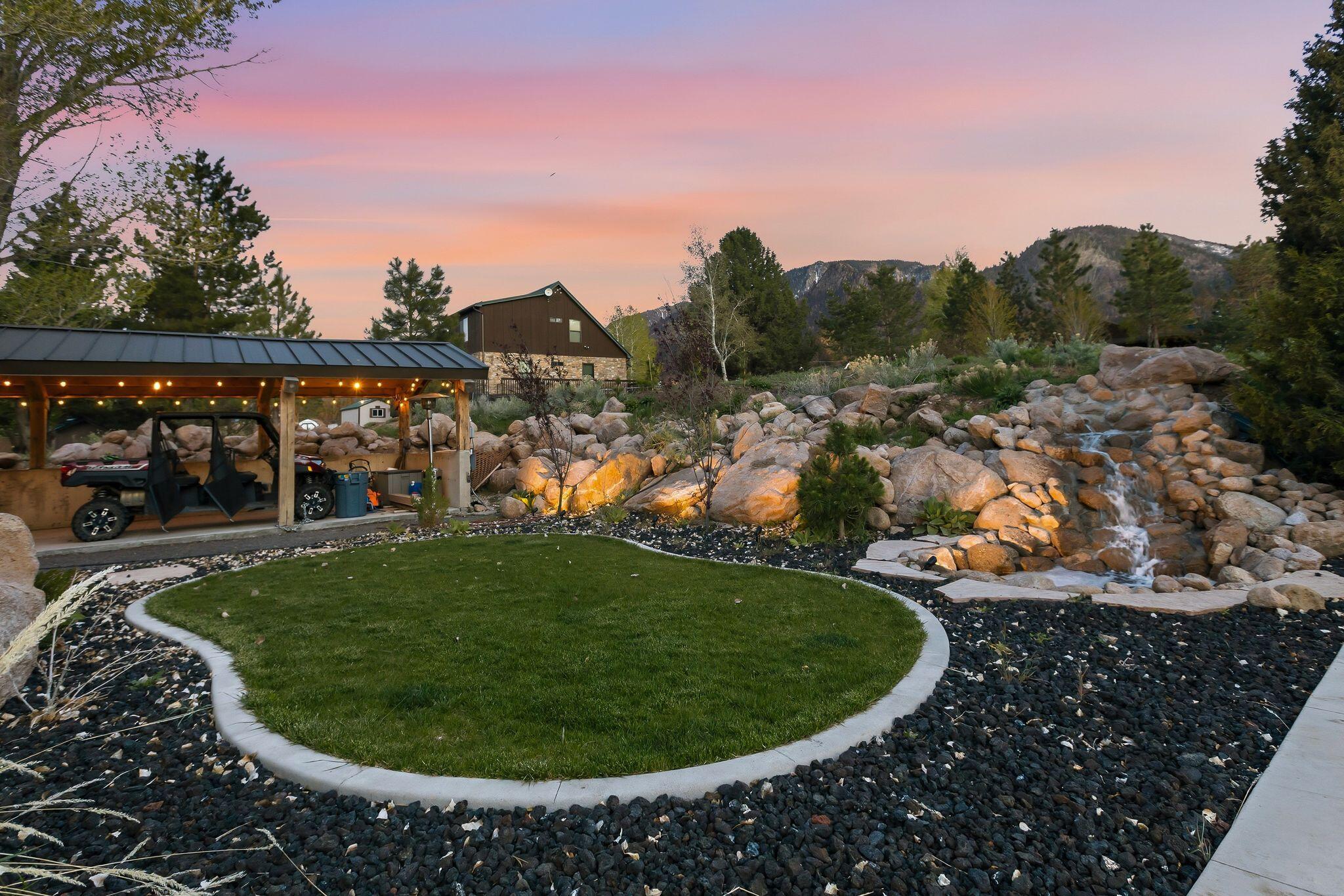 MOUNTAIN VIEW ESTATES - Residential