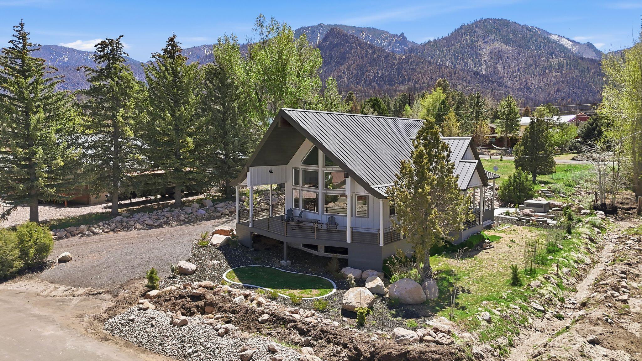 MOUNTAIN VIEW ESTATES - Residential