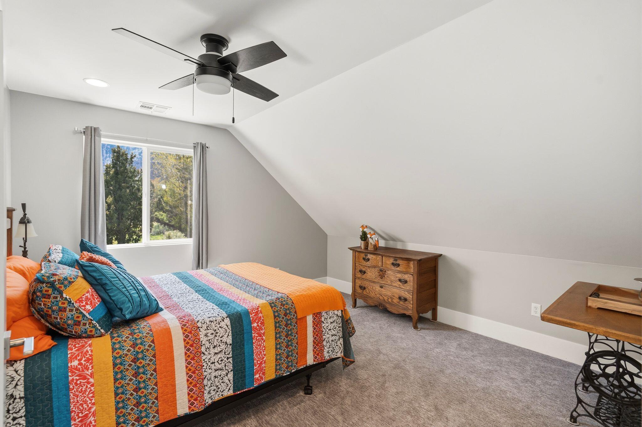 MOUNTAIN VIEW ESTATES - Residential
