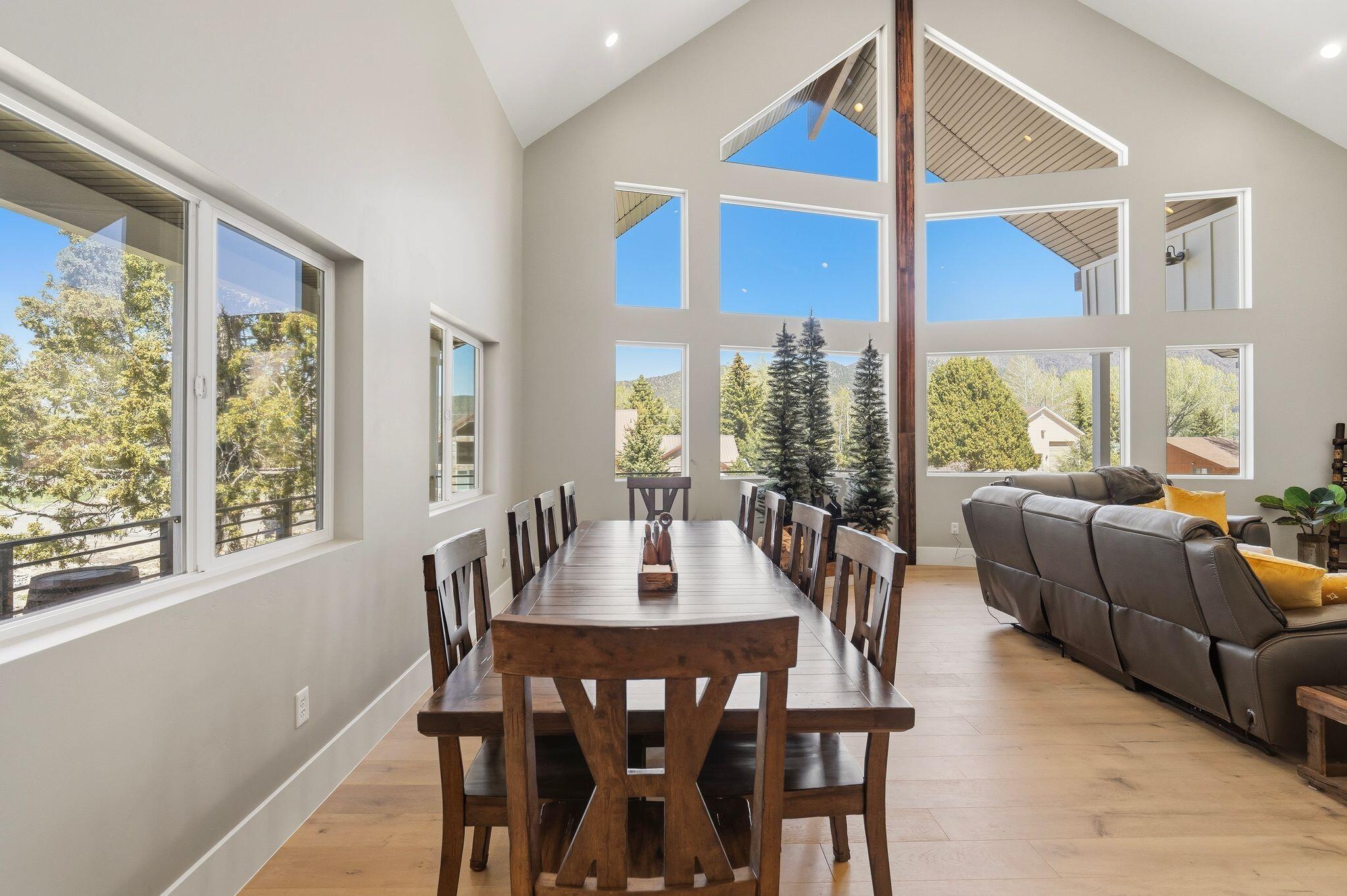 MOUNTAIN VIEW ESTATES - Residential