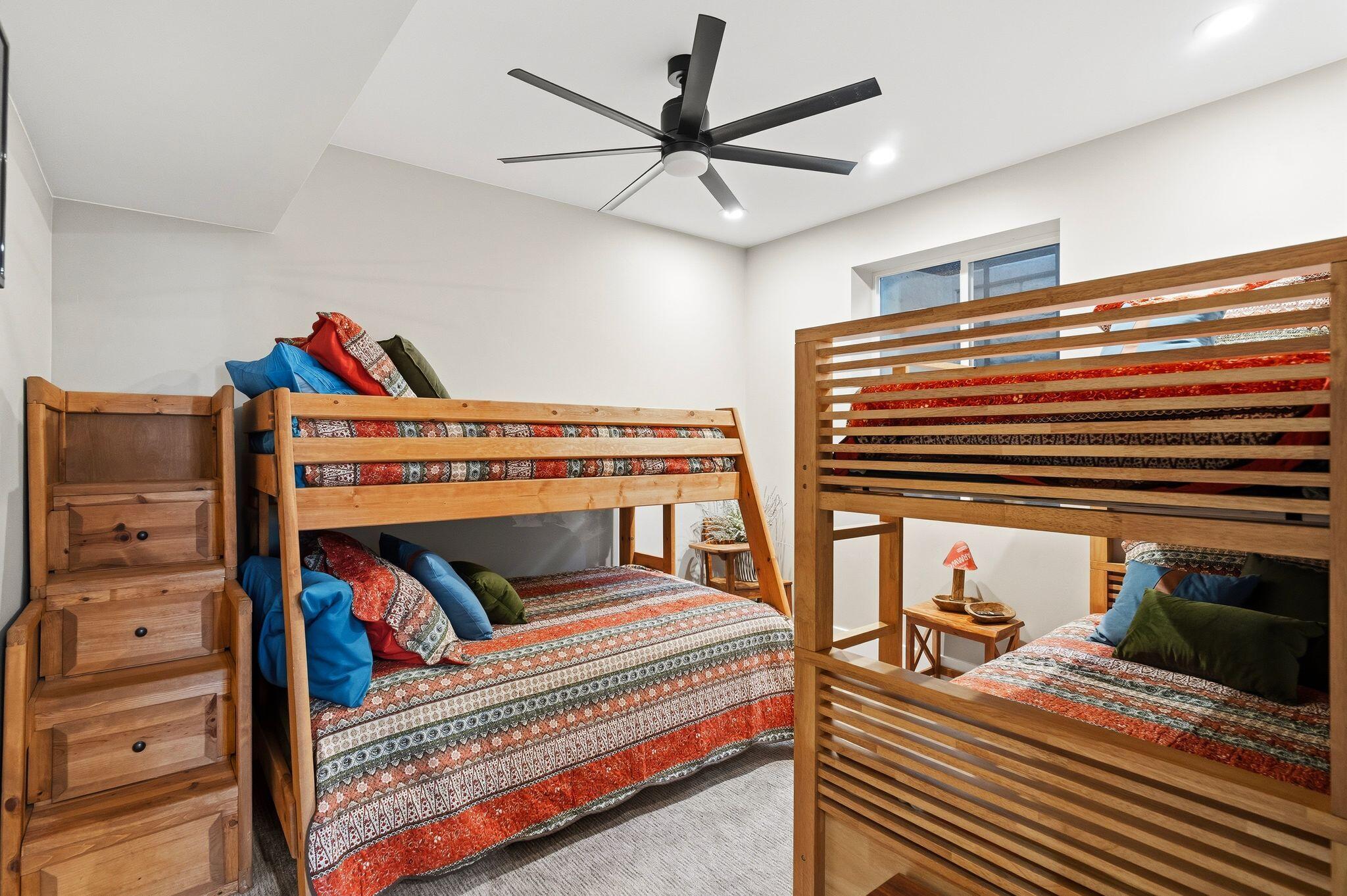 MOUNTAIN VIEW ESTATES - Residential