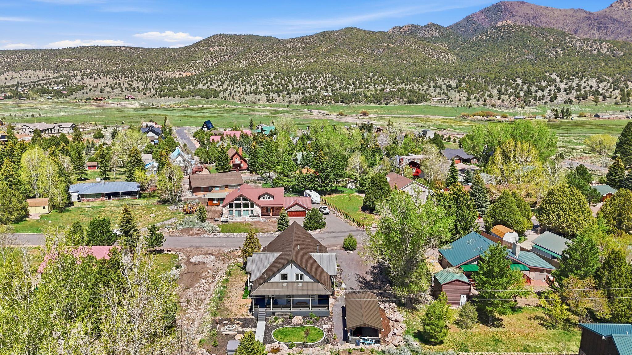 MOUNTAIN VIEW ESTATES - Residential