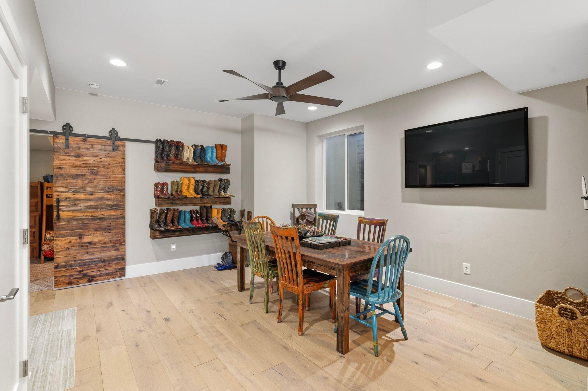 MOUNTAIN VIEW ESTATES - Residential