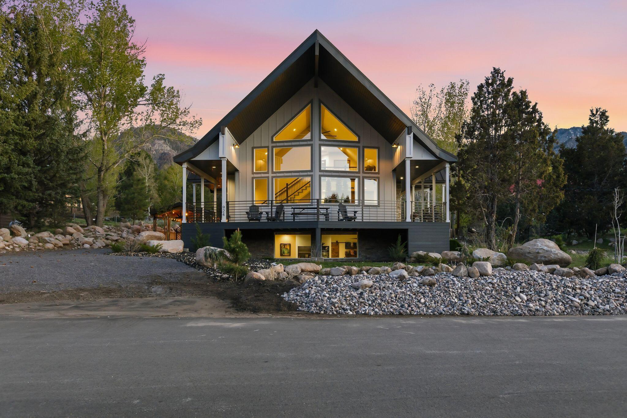 MOUNTAIN VIEW ESTATES - Residential