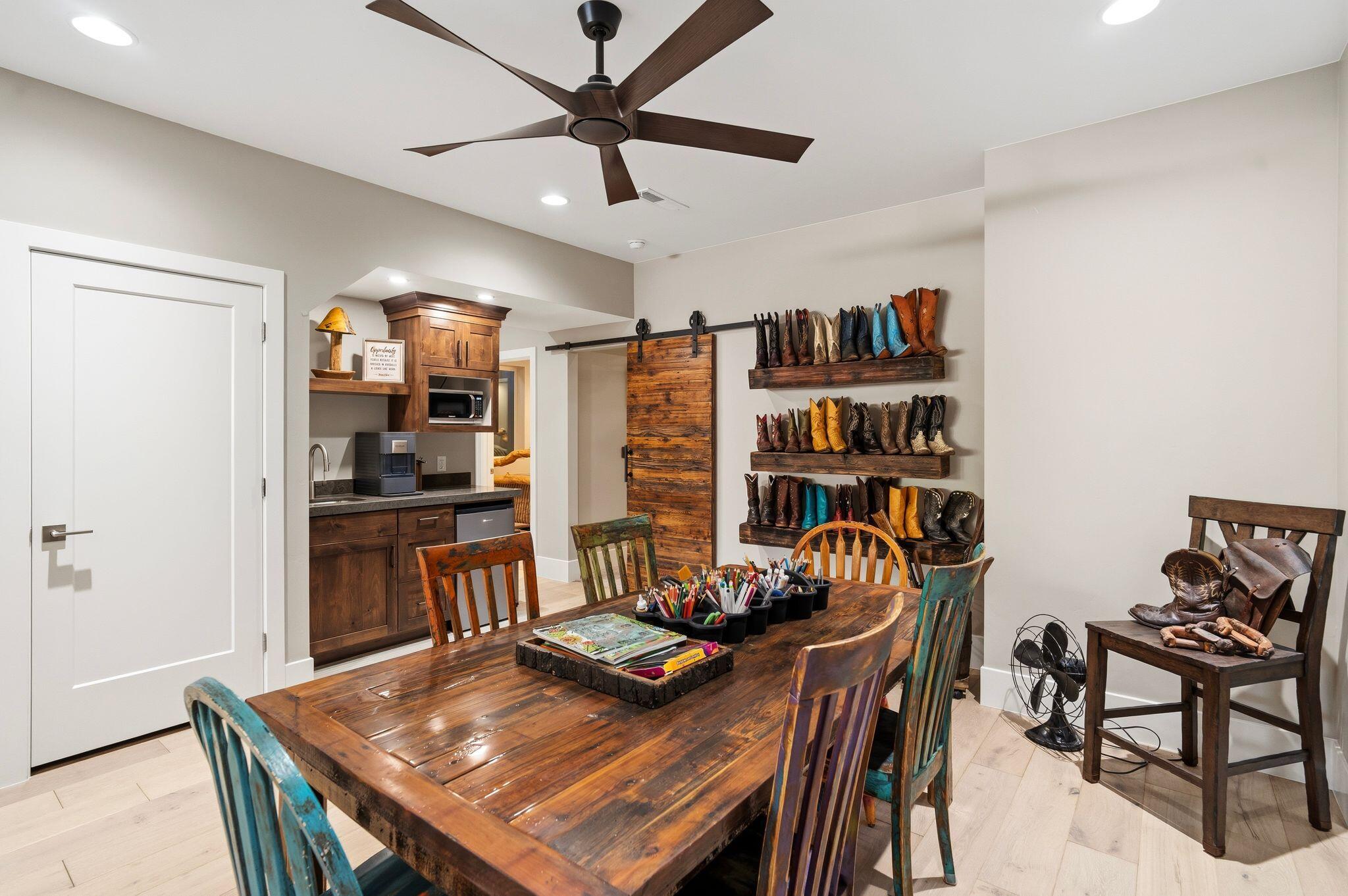 MOUNTAIN VIEW ESTATES - Residential