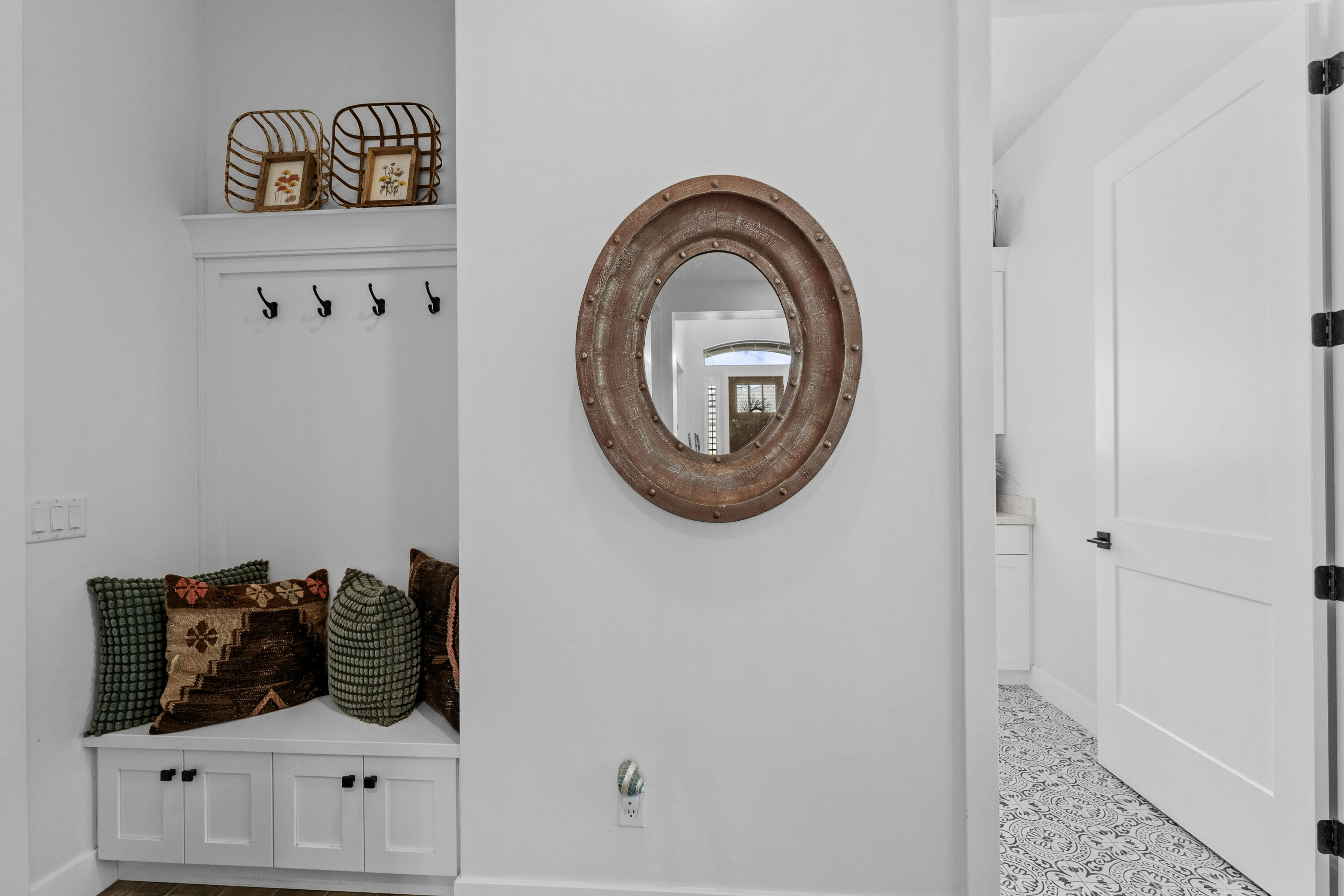 BRIDLE GATE ESTATES - Residential