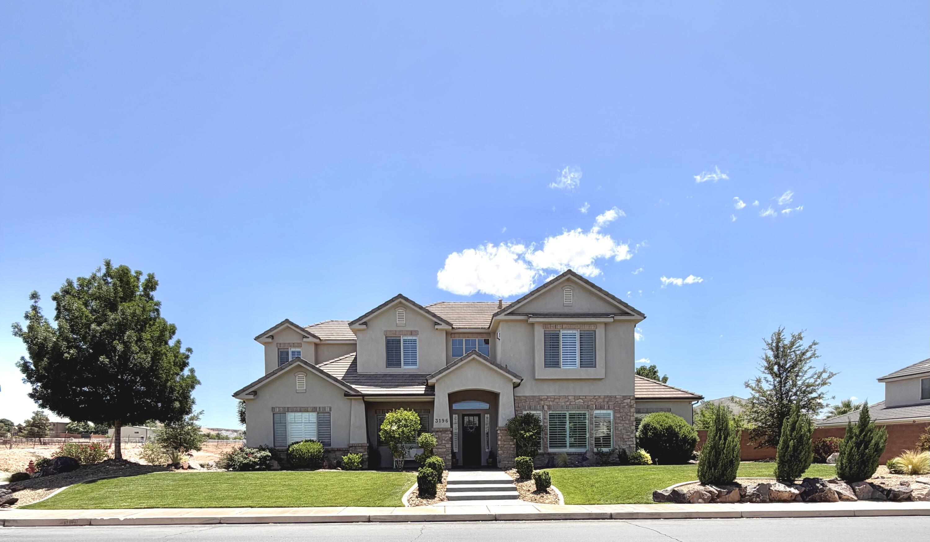 BRIDLE GATE ESTATES - Residential