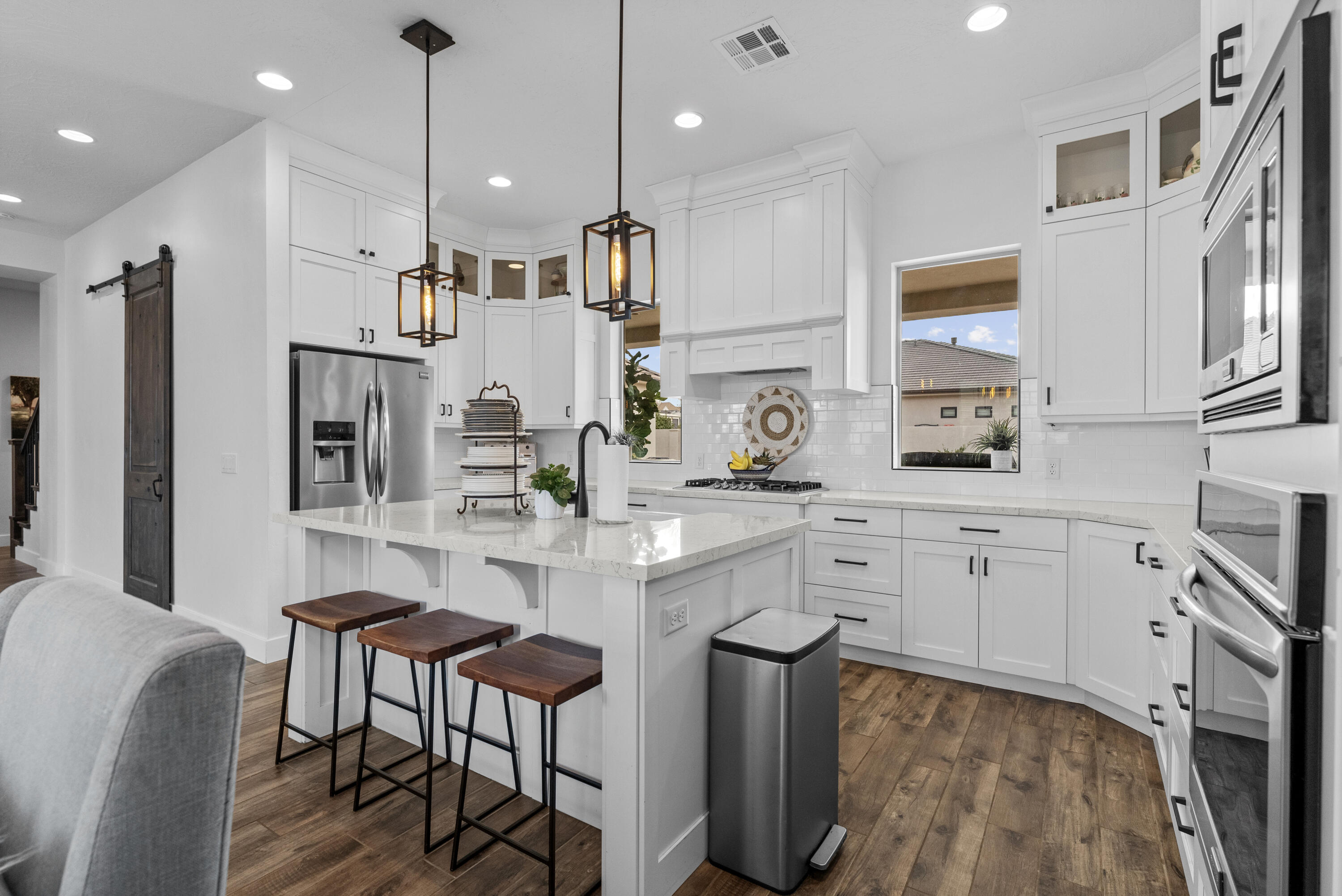 BRIDLE GATE ESTATES - Residential