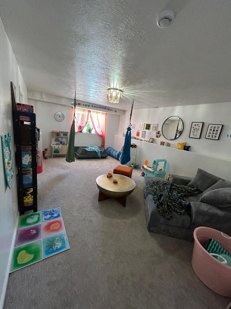 CANTERWOOD ESTATES - Residential