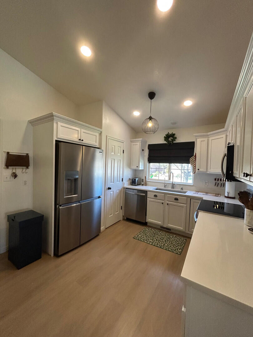 CANTERWOOD ESTATES - Residential