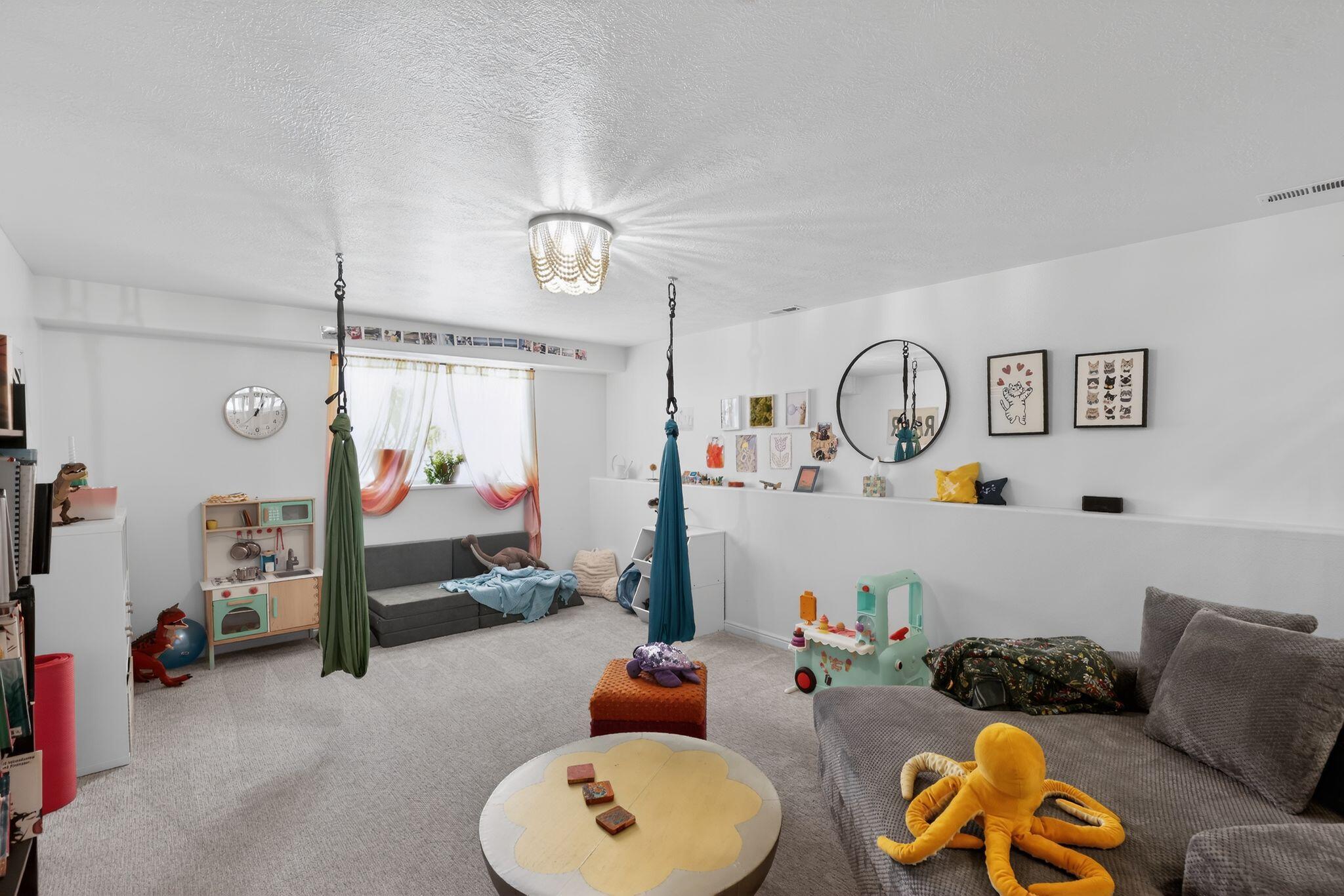 CANTERWOOD ESTATES - Residential