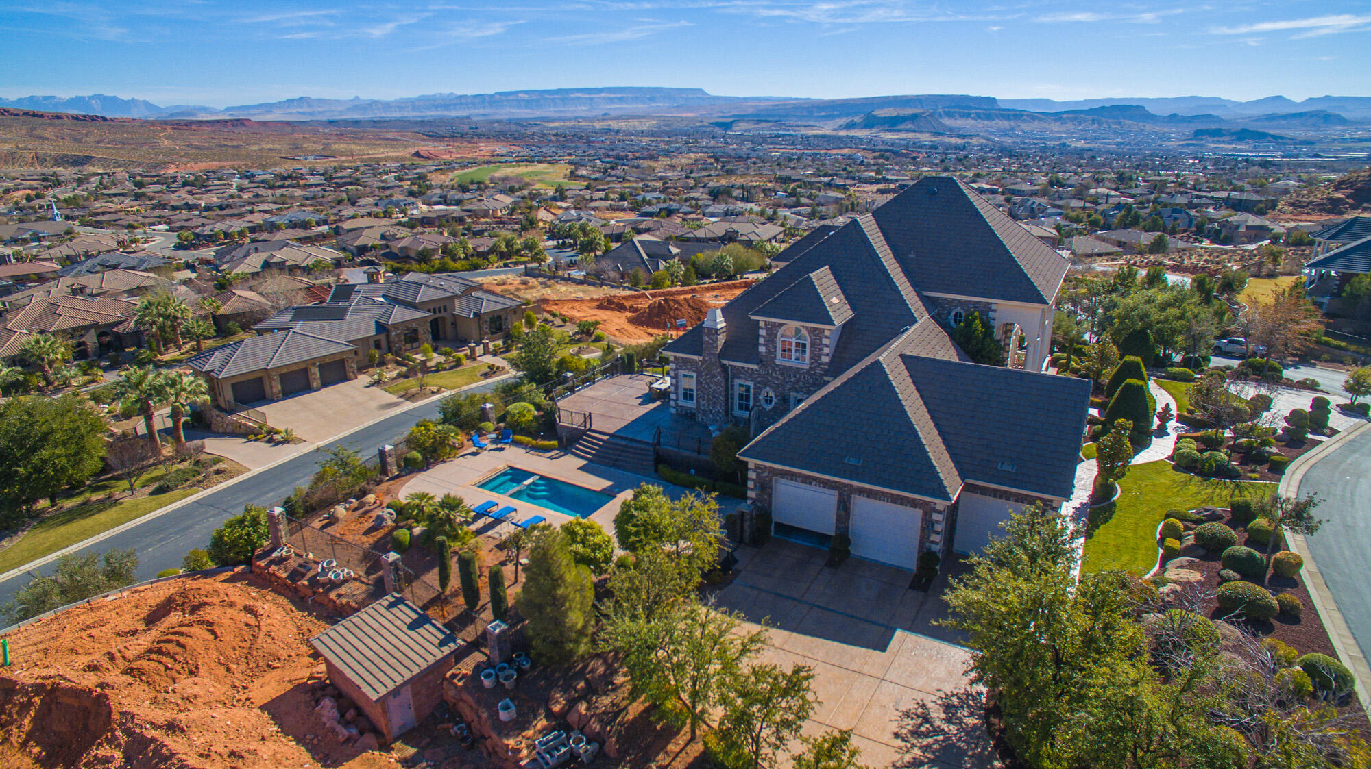 NORTHBRIDGE ESTATES - Residential