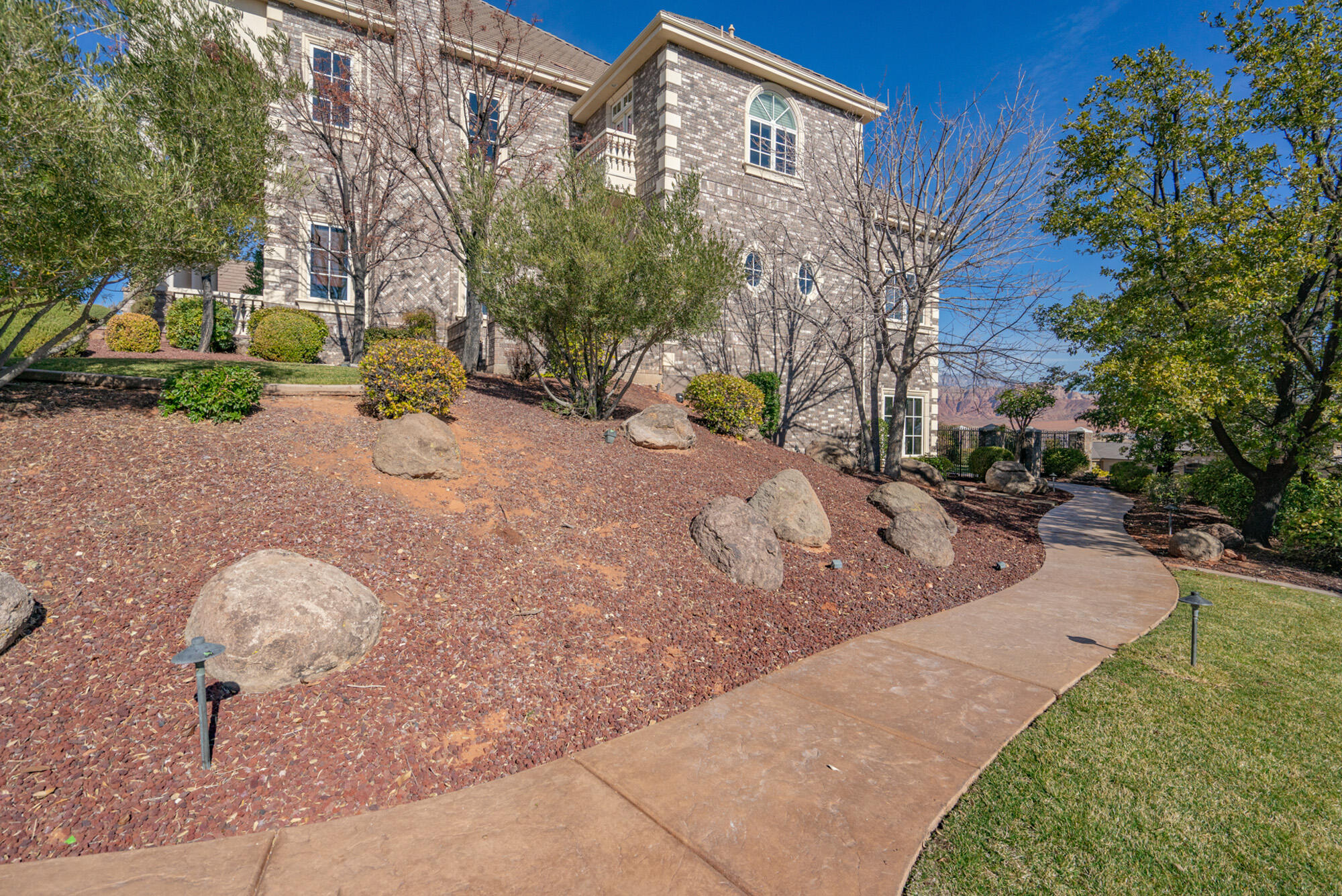 NORTHBRIDGE ESTATES - Residential