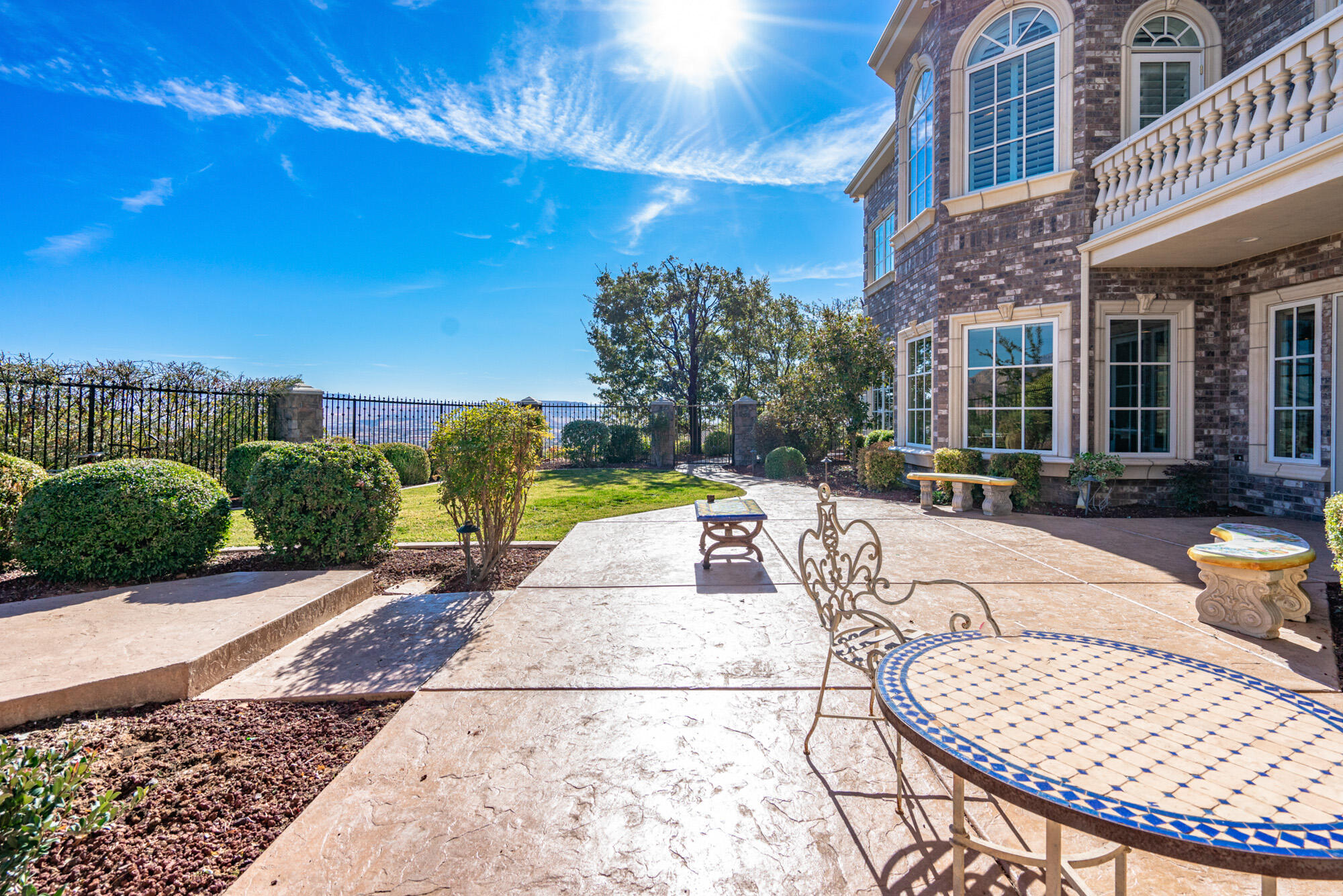 NORTHBRIDGE ESTATES - Residential