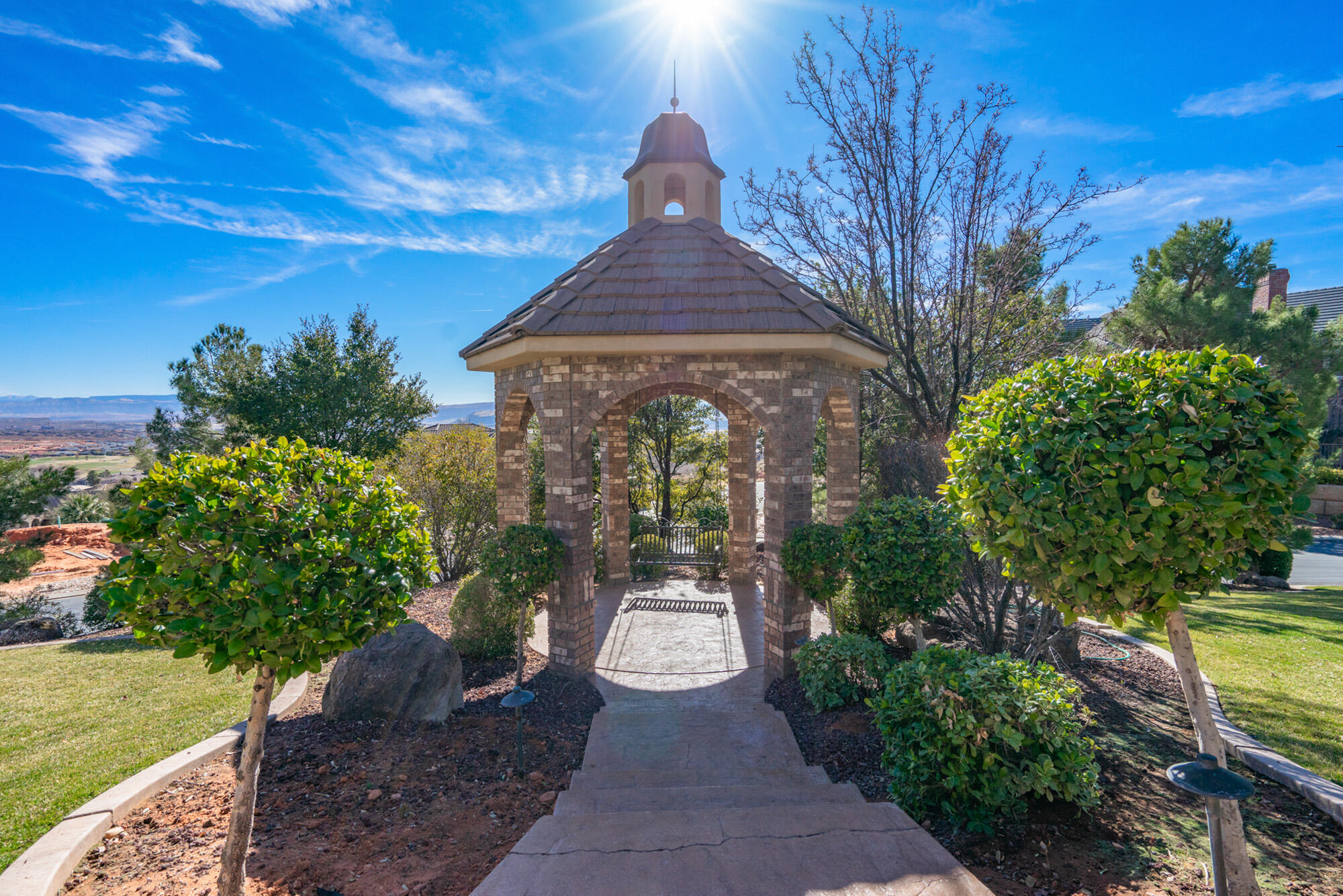 NORTHBRIDGE ESTATES - Residential