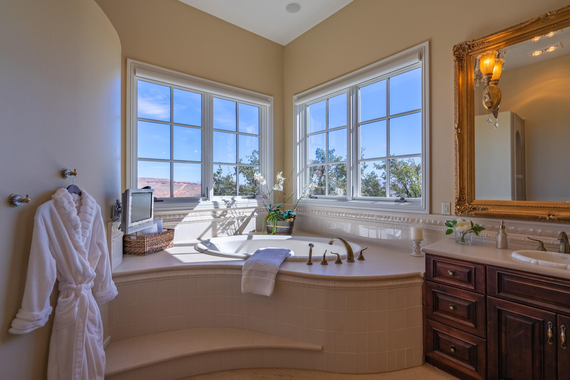 NORTHBRIDGE ESTATES - Residential