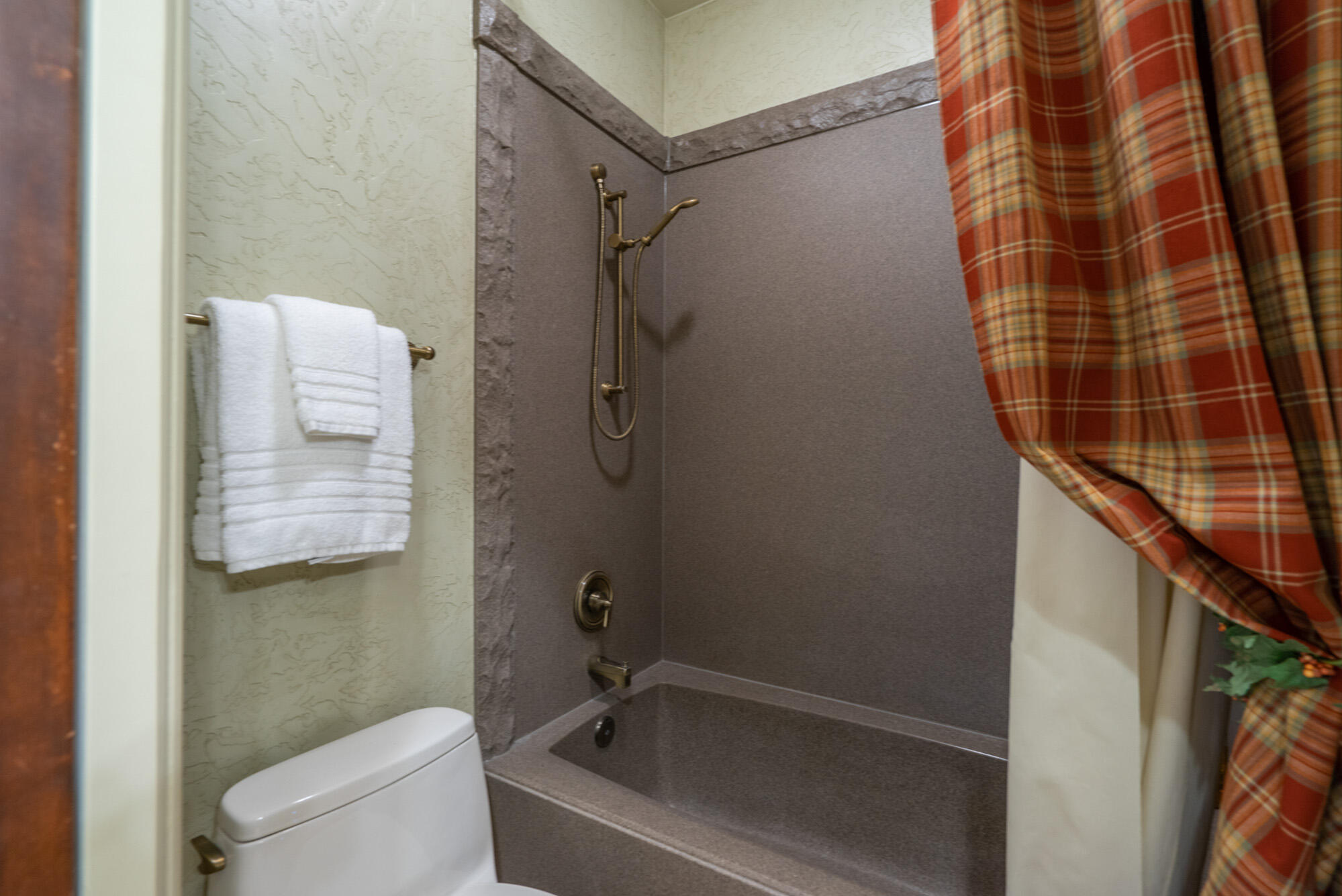 NORTHBRIDGE ESTATES - Residential