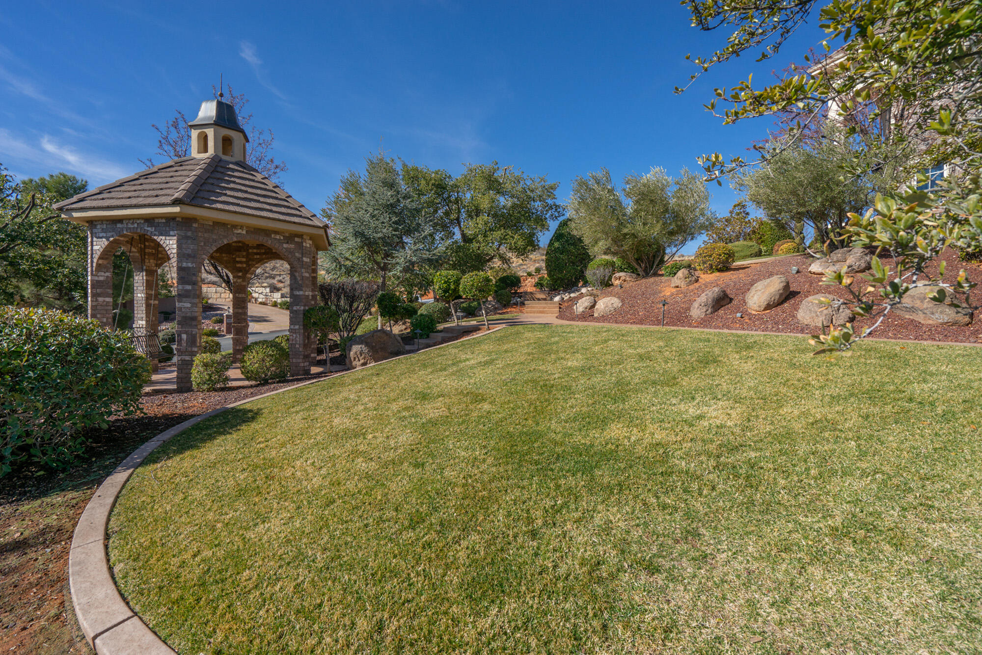 NORTHBRIDGE ESTATES - Residential