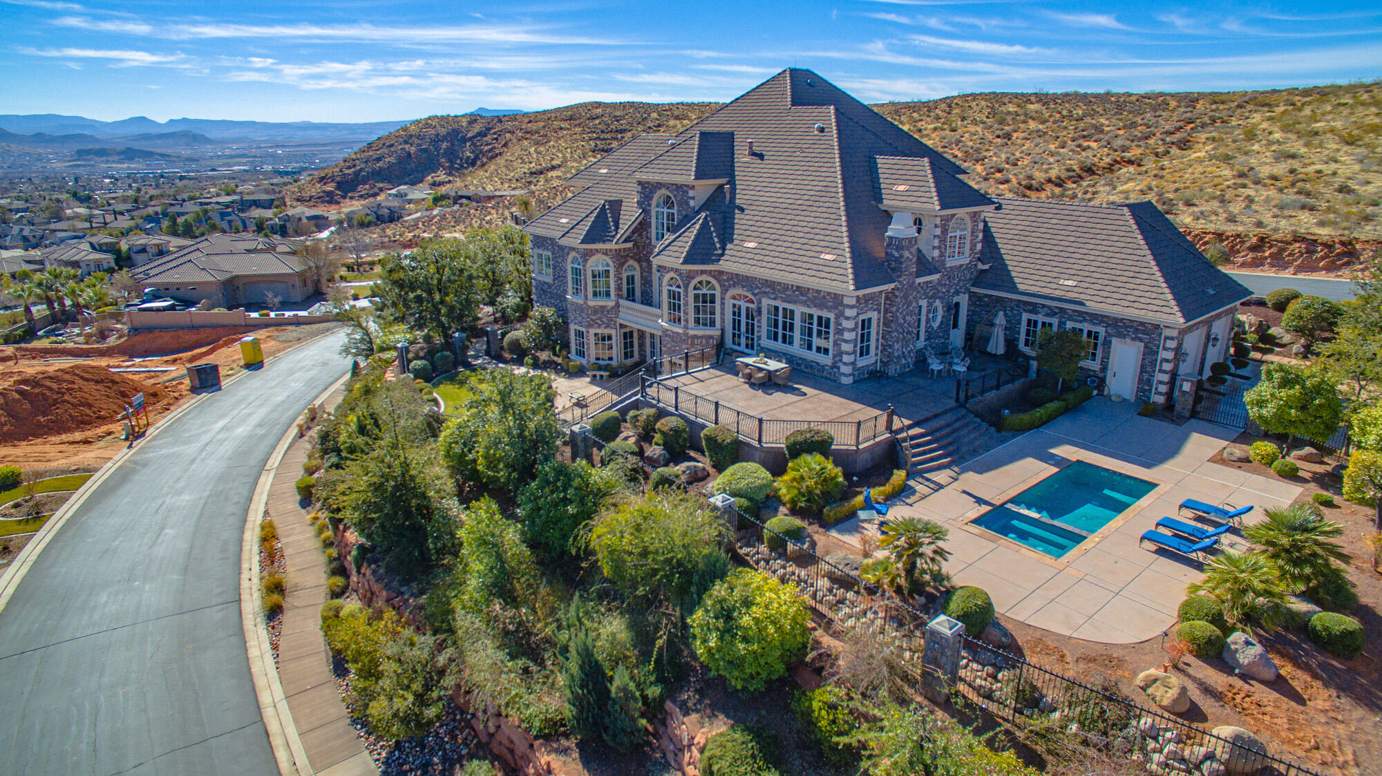 NORTHBRIDGE ESTATES - Residential