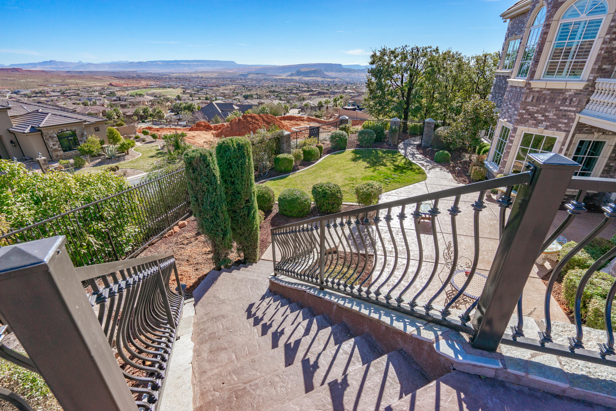 NORTHBRIDGE ESTATES - Residential