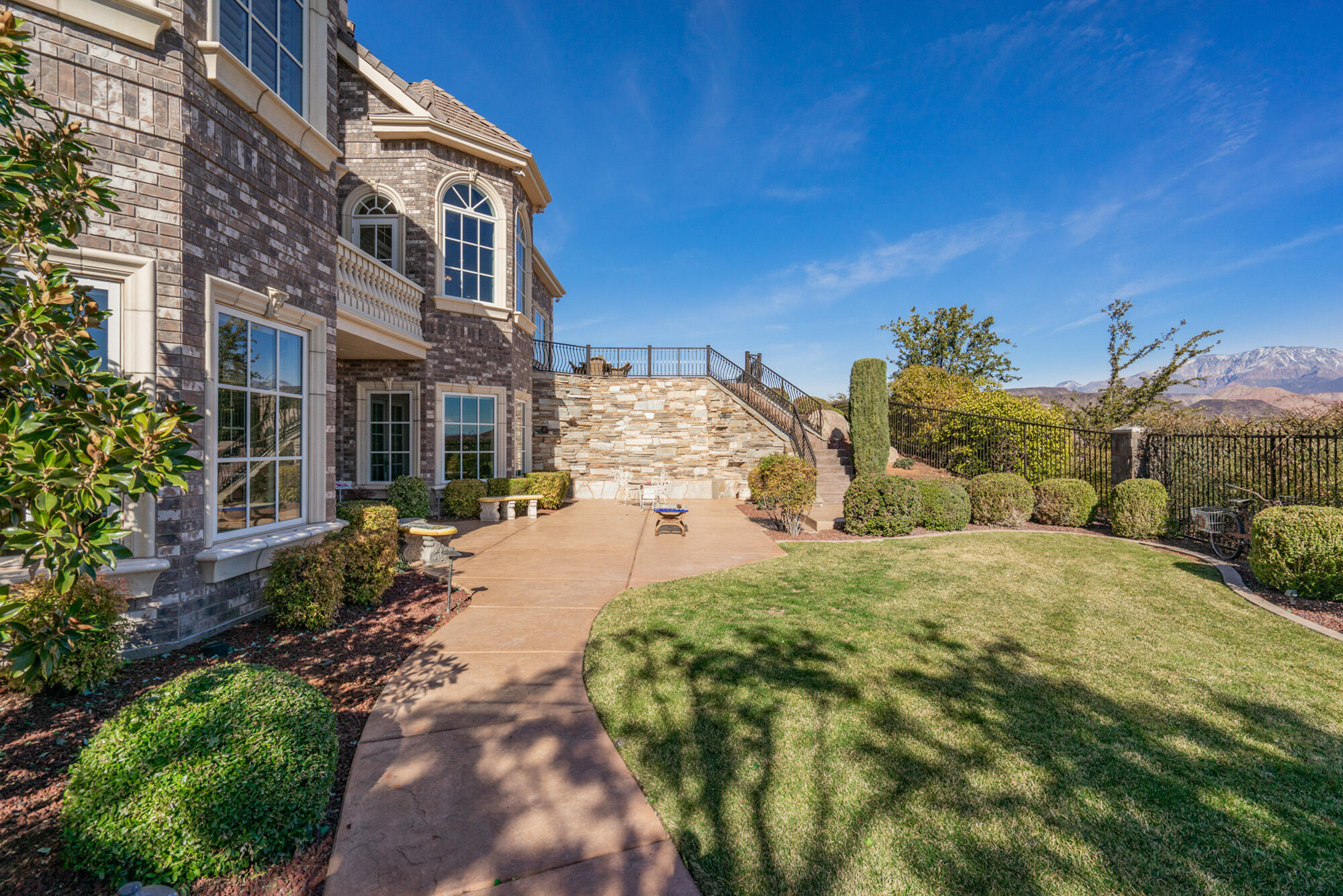 NORTHBRIDGE ESTATES - Residential