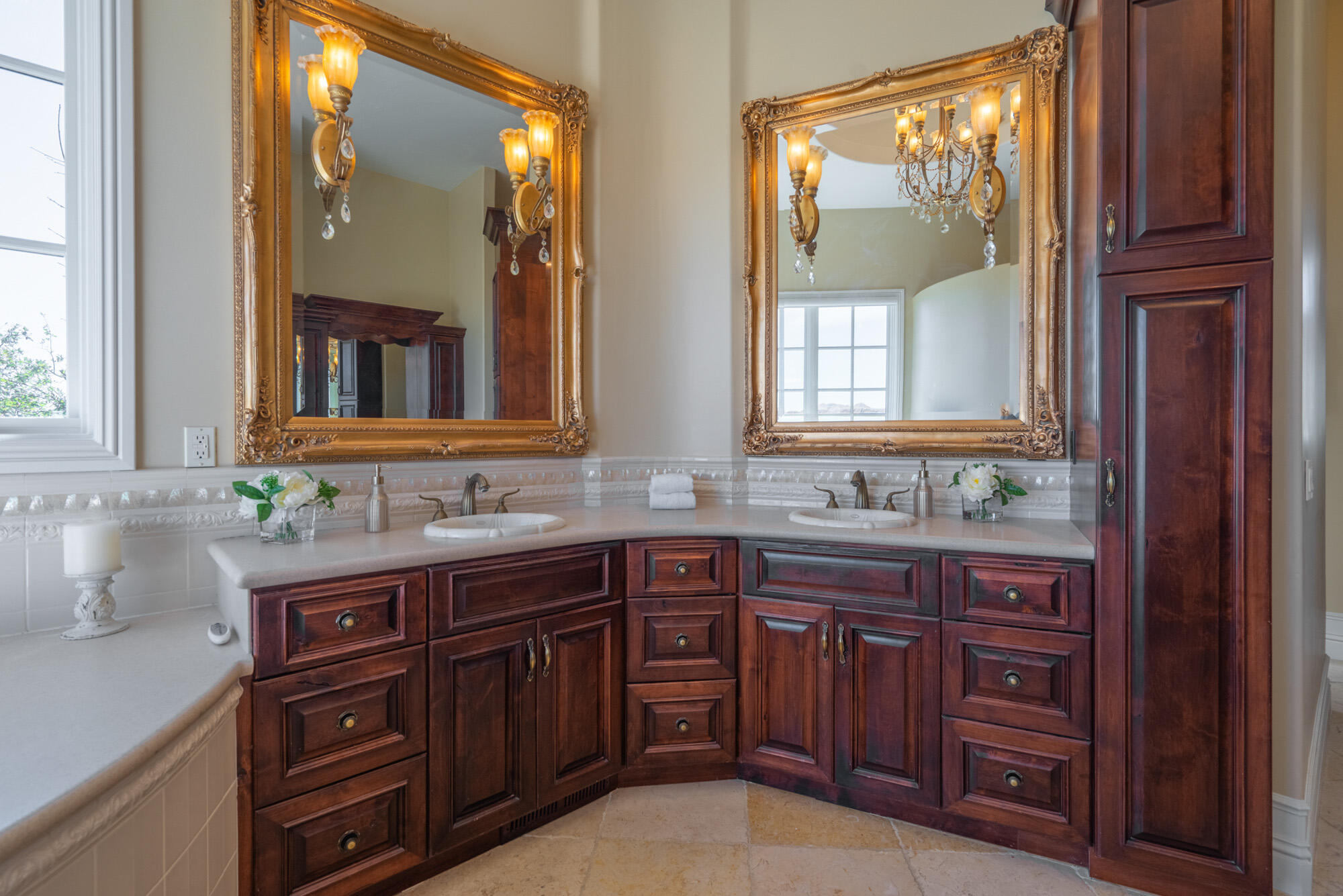 NORTHBRIDGE ESTATES - Residential