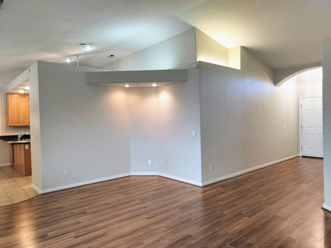 SILVERCREEK TOWNHOMES - Residential