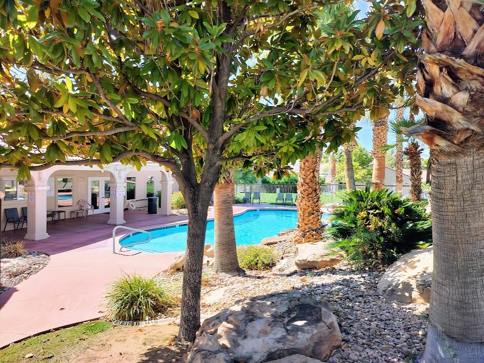 SILVERCREEK TOWNHOMES - Residential