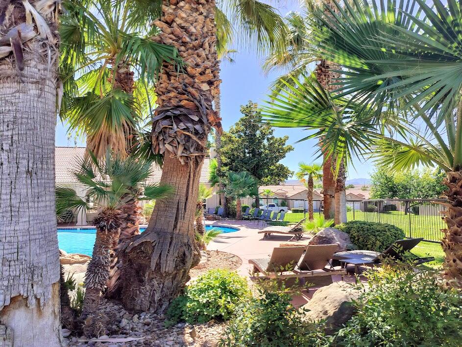 SILVERCREEK TOWNHOMES - Residential