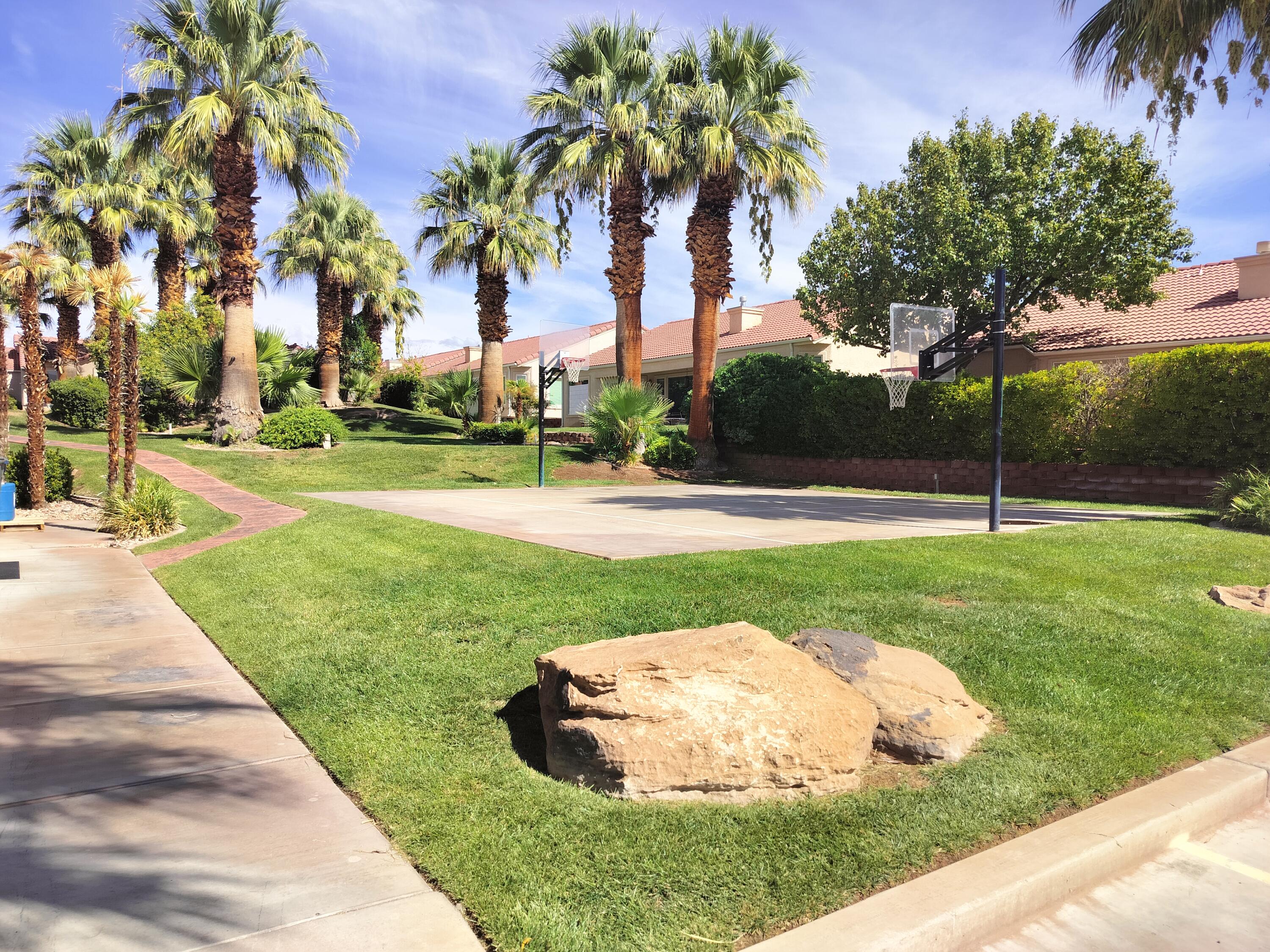 SILVERCREEK TOWNHOMES - Residential