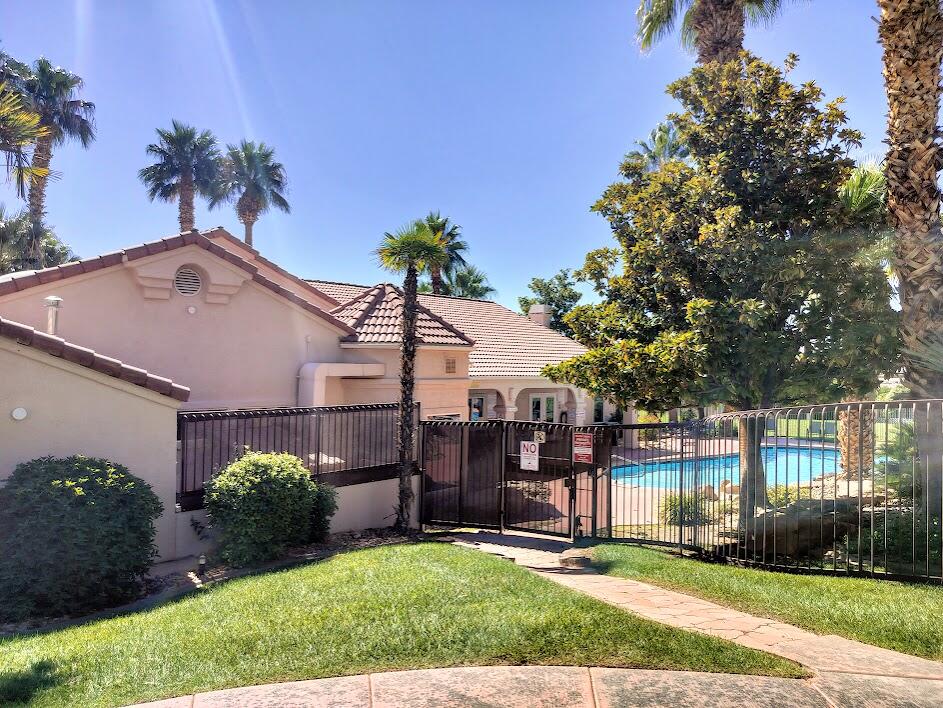 SILVERCREEK TOWNHOMES - Residential