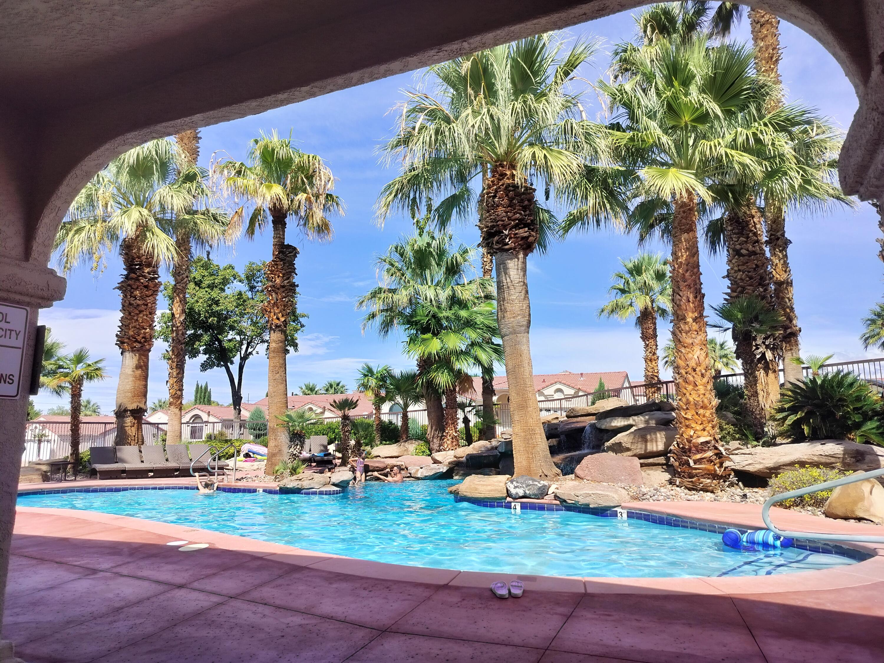 SILVERCREEK TOWNHOMES - Residential