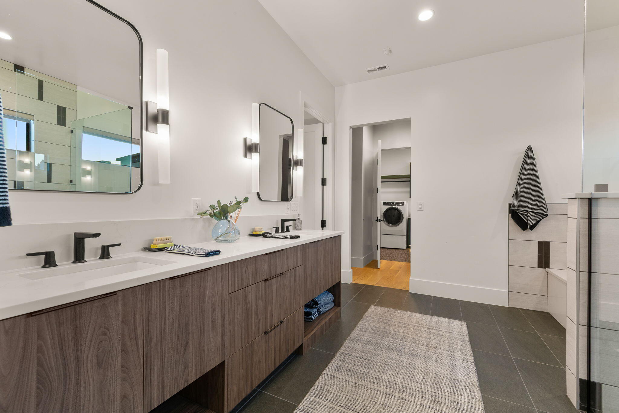 POINT AT SNOW CANYON - Residential