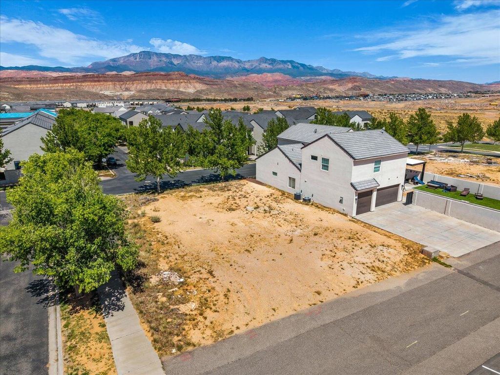 Photo of Regent Park RD S, Hurricane, UT 84737 (MLS # 26-271462)