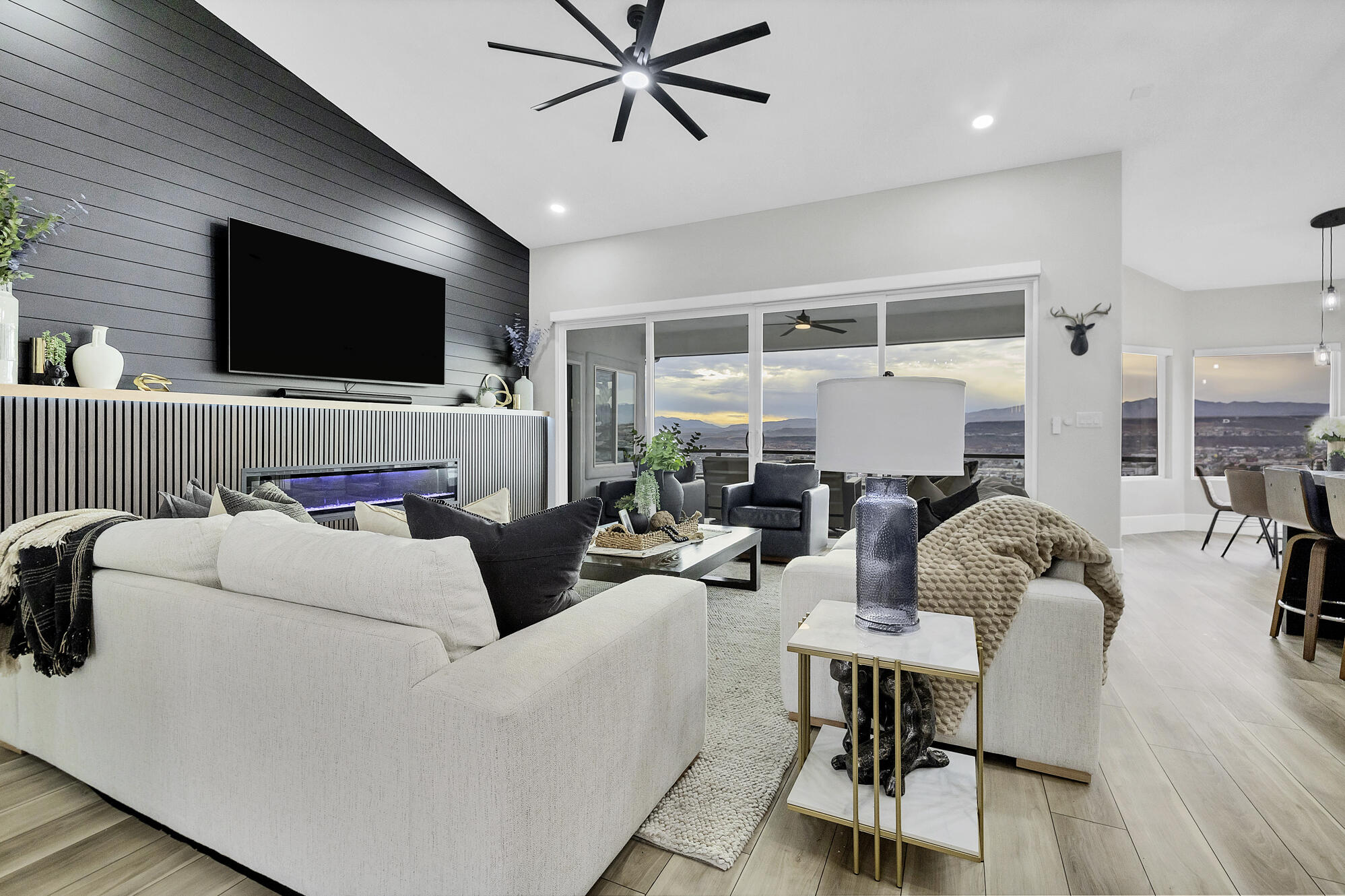 EAST RIDGE - Residential