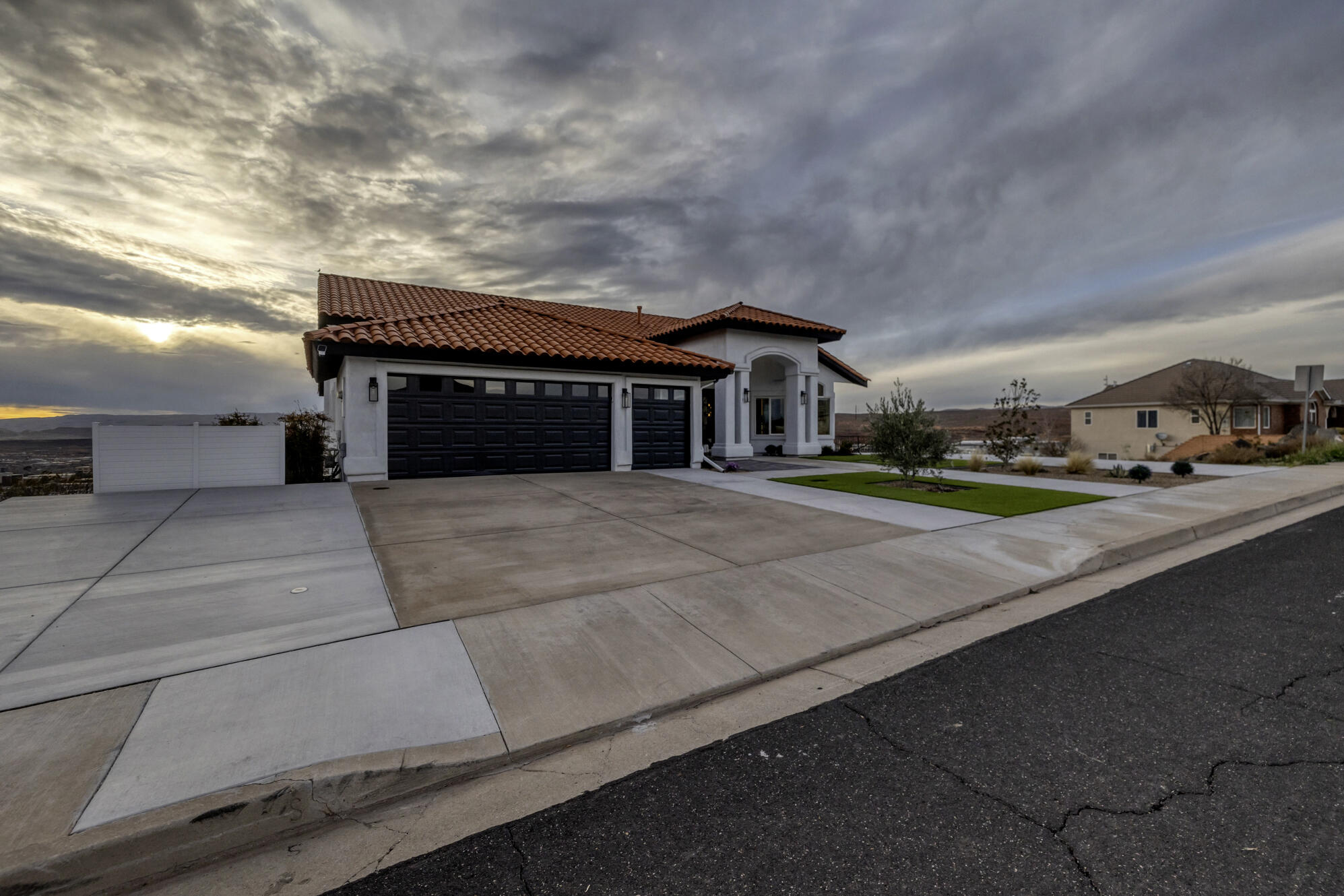 EAST RIDGE - Residential