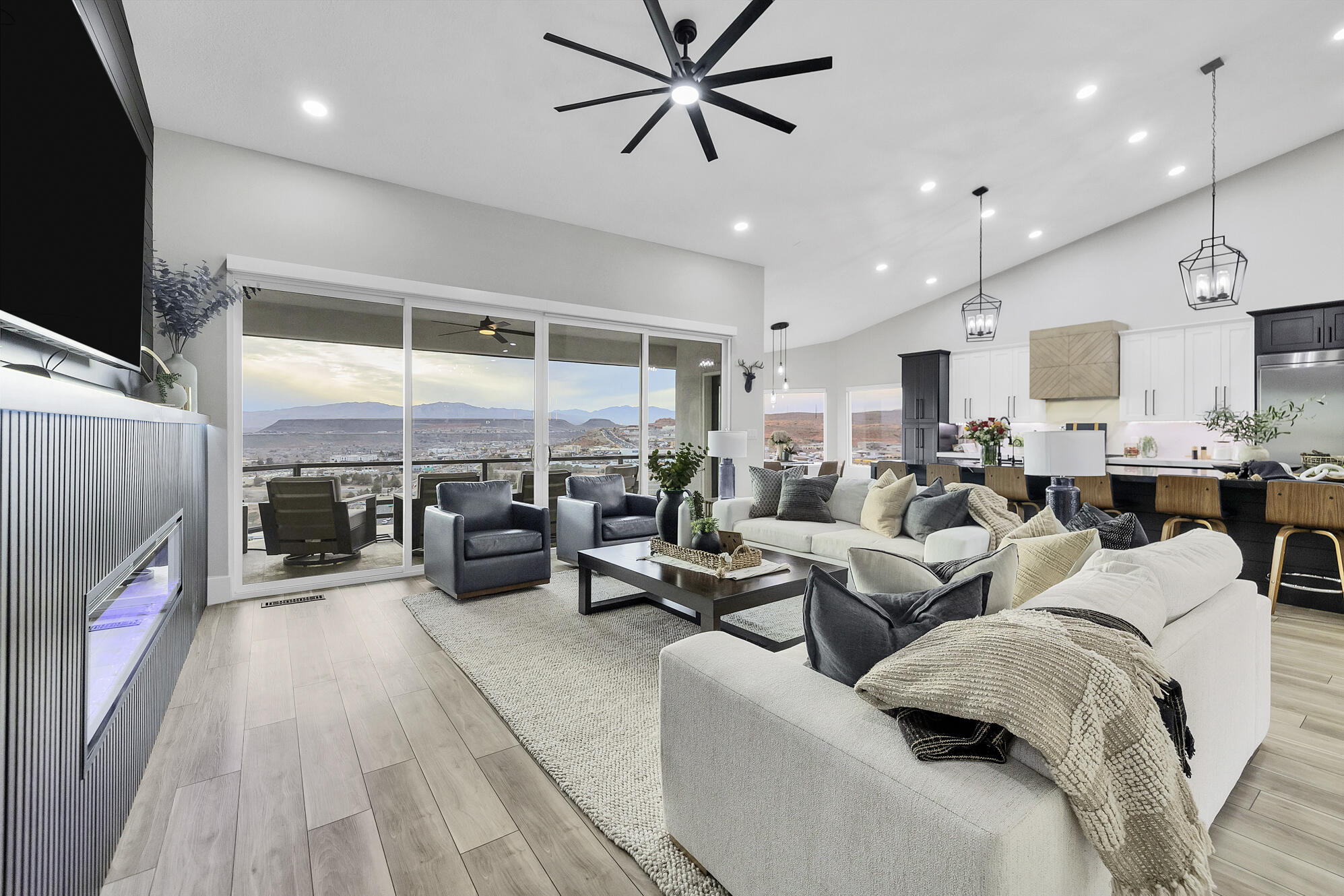 EAST RIDGE - Residential