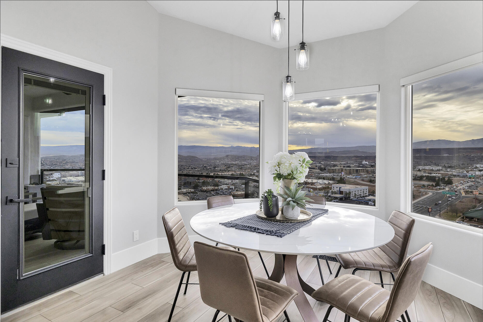 EAST RIDGE - Residential