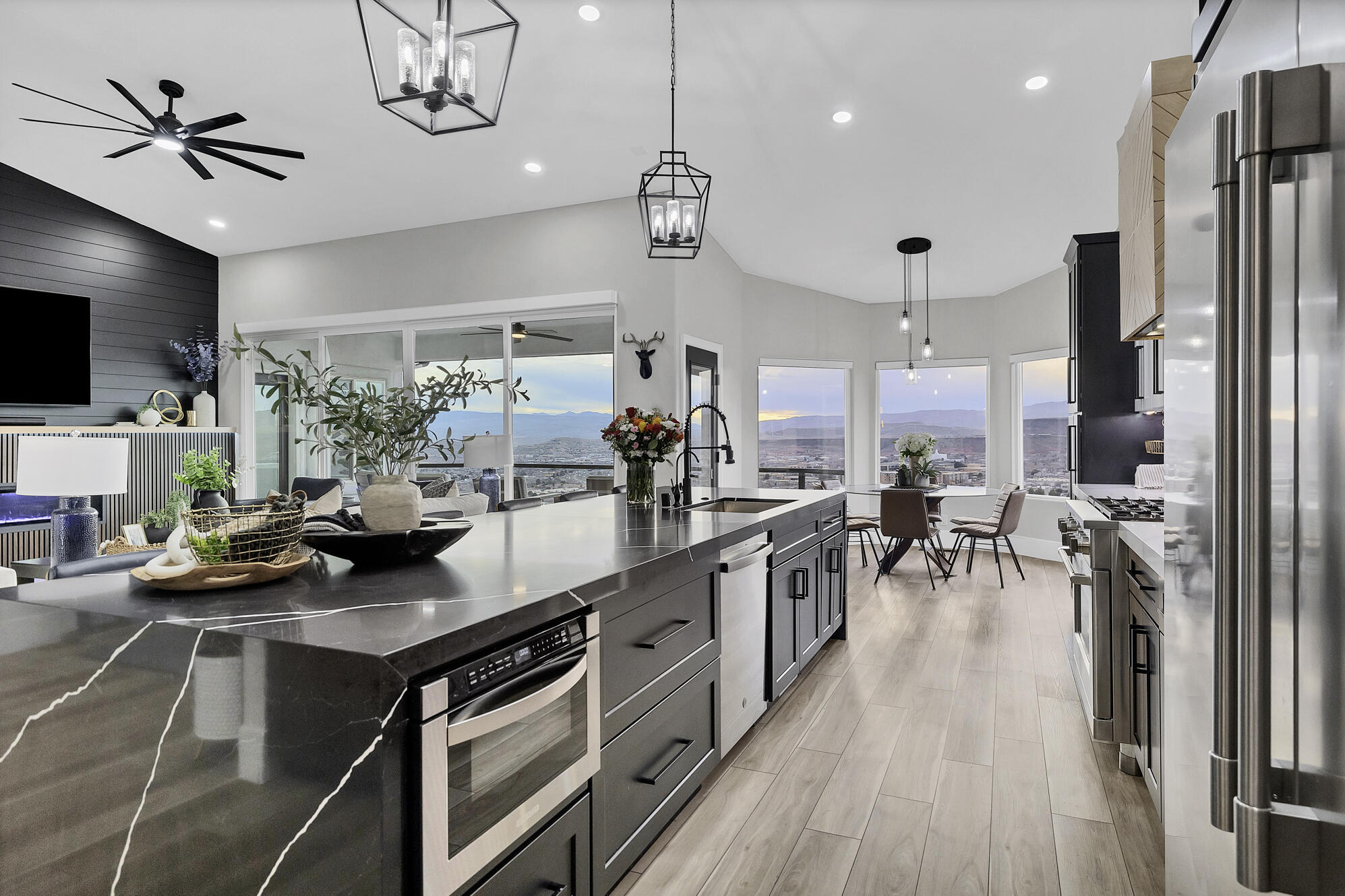 EAST RIDGE - Residential