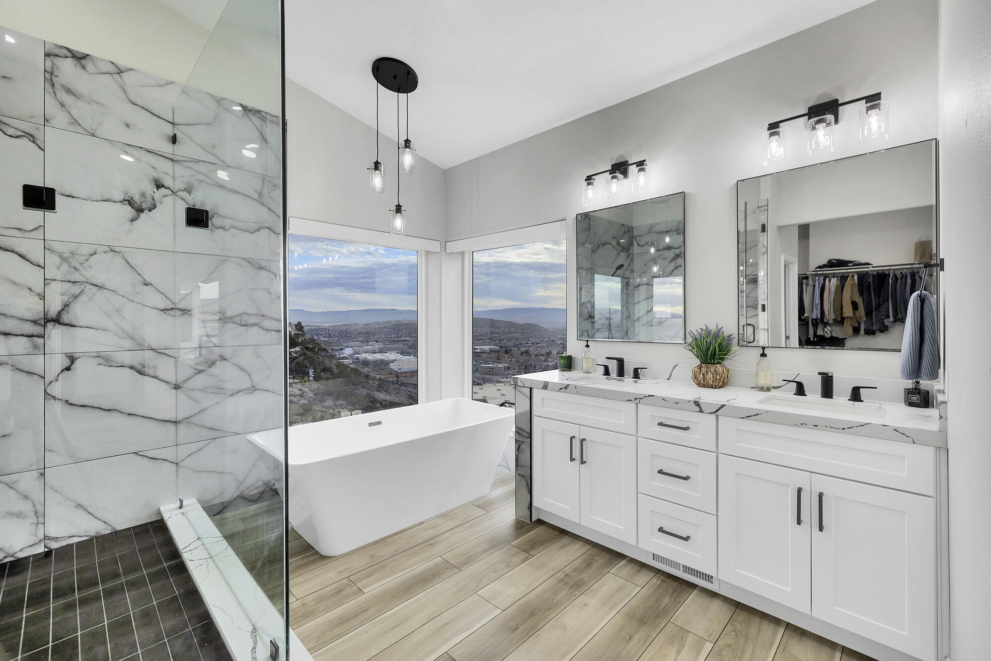 EAST RIDGE - Residential