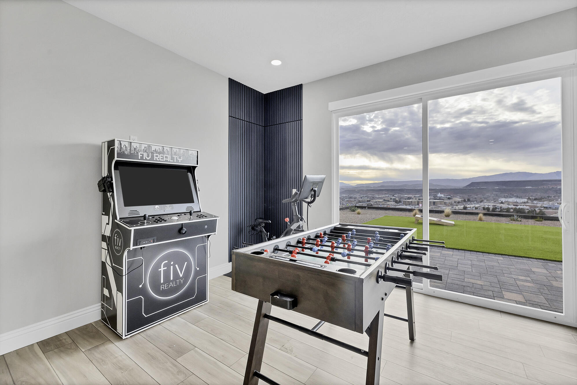 EAST RIDGE - Residential