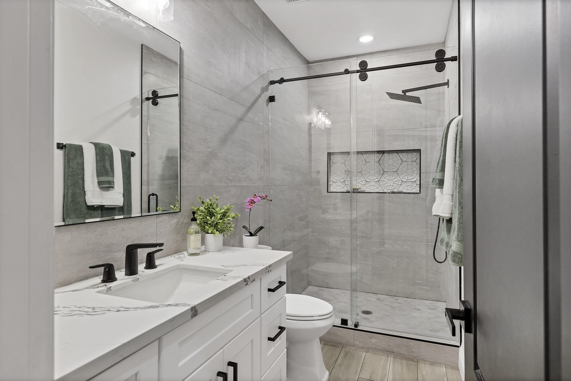 EAST RIDGE - Residential