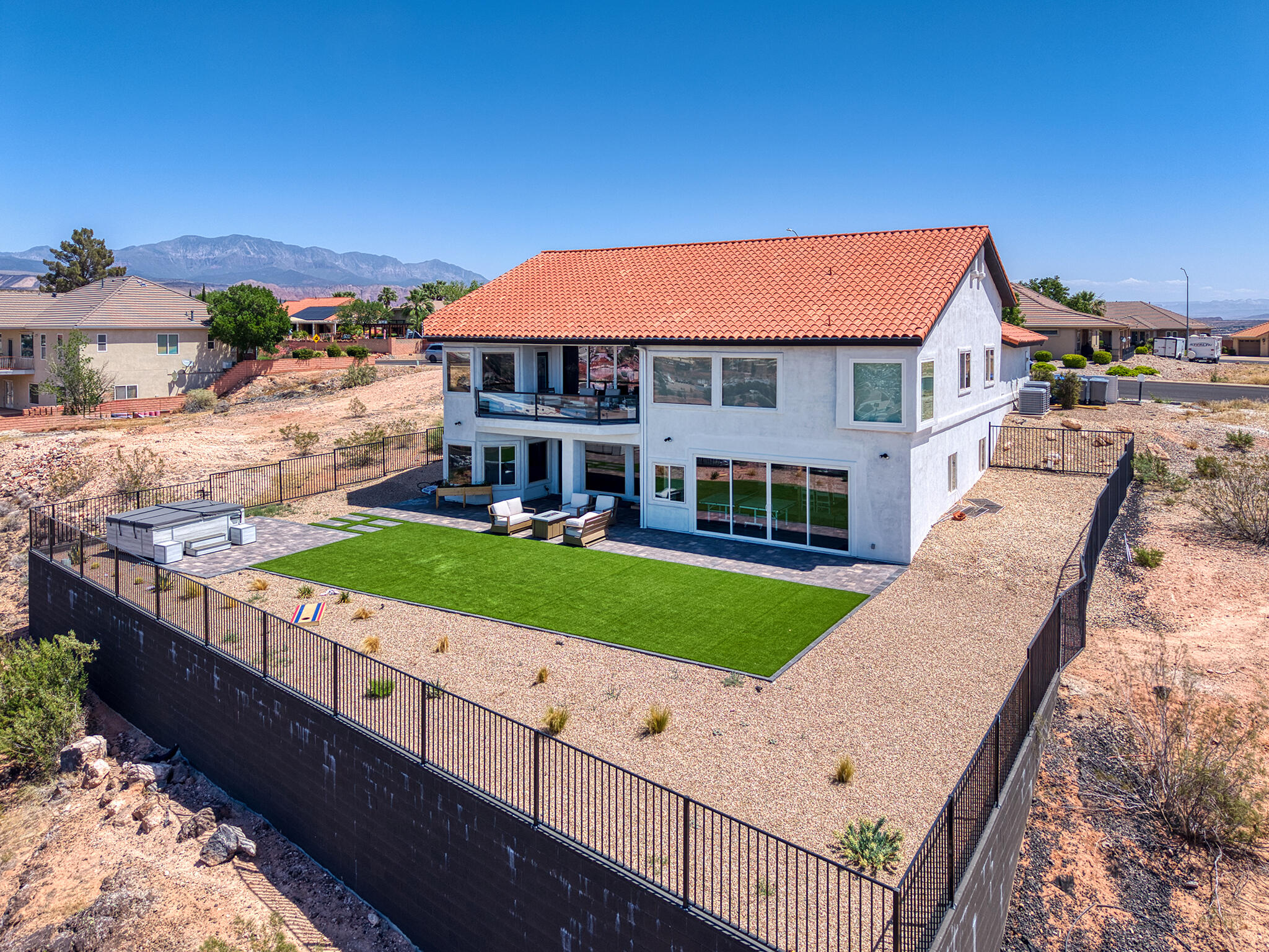 EAST RIDGE - Residential