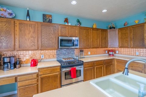 Tiny photo for 3352 E Sweetwater Springs DR, Washington, UT 84780 (MLS # 26-269582)