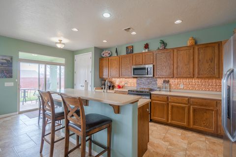 Tiny photo for 3352 E Sweetwater Springs DR, Washington, UT 84780 (MLS # 26-269582)