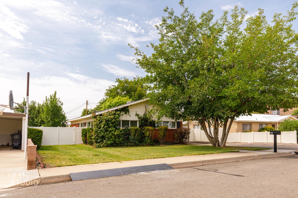Photo of 19 W 600 S, Saint George, UT 84770 (MLS # 26-275196)
