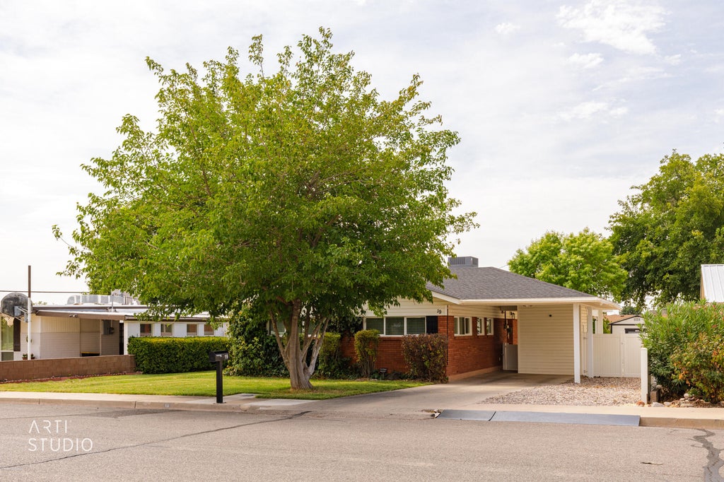 Photo of 19 W 600 S, Saint George, UT 84770 (MLS # 26-275196)